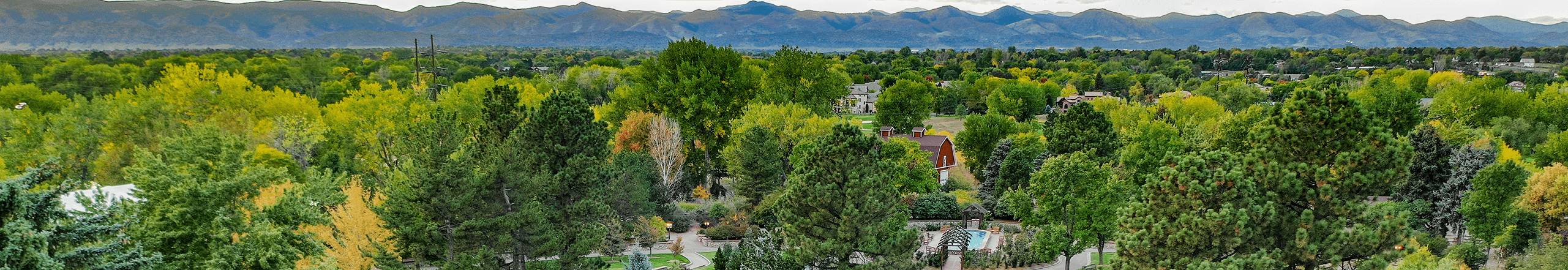 a log cabin venue surrounded by mountains for corporate events in the Denver area